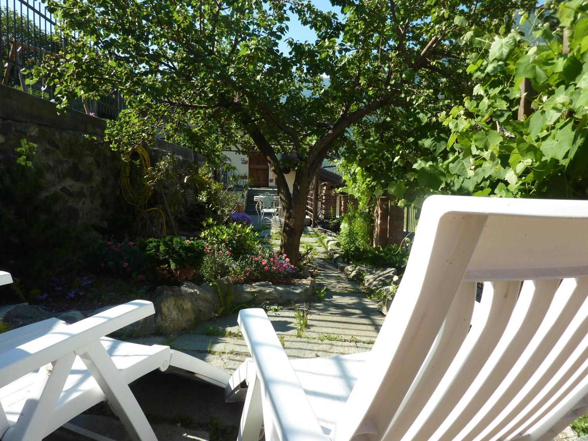 Le Village Montjovet Extérieur photo
